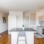 Modern Retreat In City Centre