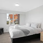 Sunlit Glow Home With Parking And Air-Con