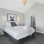 Parnell Vista 2Br Apartment With Seaview