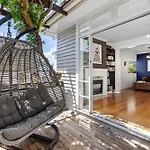 Alpha& Mimi\'S Beach House