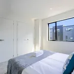 Cosy 3 Bedroom Townhouse In East Auckland
