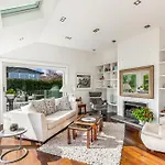Elegant 3Br Villa With Private Pool