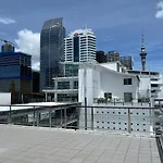 Seaview Waterfront Hotel Apt