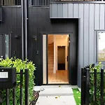 Premier Epsom Townhouse