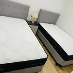Otahuhu Town Centre Brand New Apartment 8B