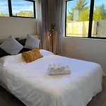 New Greenhithe Cozy Flat