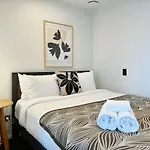 City Center Cozy 1B Studio Vs Pool Gym Sauna