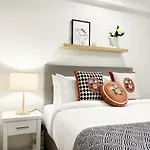 Serene Cityscape 1B Apt Near Skytower Vs Gym Pool Sauna