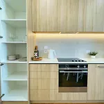 City Serenity 2Br Townhouse Vs Ac Backyard & Parking