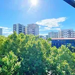 Fresh Comfy Studio Nearby Skytower - Pool Gym Sauna