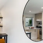 Modern 2Br Townhouse Close To Aucklands Best
