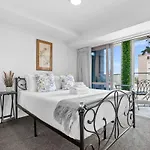 2Br Apt With Balcony & Parking In Prime Spot