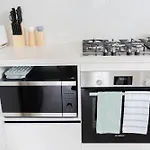 4 Bedrooms Retreat With Netflix With Prime Location
