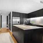 Upscale Abode In Prime Location - Free Parking
