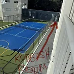 Stunning 3 Bd 2 Bth City Apt Pool And Carpark