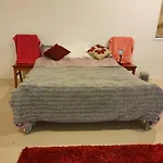 Lovely House In Great Location In Auckland