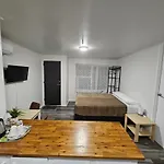 Rockfield Motel