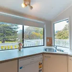Remuera Spacious Holiday Home