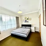 Private Rooms In Central Auckland