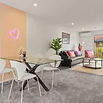 Lively And Charming Townhouse