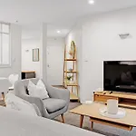 Secluded 1Br Apt In The Heart Of The City