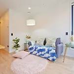 Elegant City Centre Studio