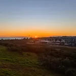 Sunrise To Sunset Coastal Escape B&B