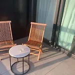 Amazing Skytower View And Harbor View Apartment