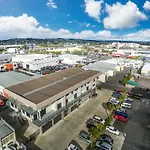 Central Manukau Hideaway