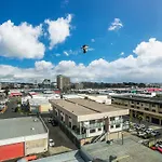 Central Manukau Hideaway