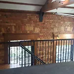 Unique Character Apartment In Heart Of Auckland City