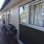 Siesta Motel