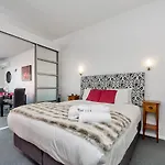 Qv Private Airconditioned Waterfront Apartment - 423