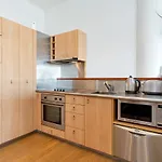 Qv Private Airconditioned Waterfront Apartment - 423