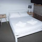 Gorgeous Five Bed Apartment In Auckland City!
