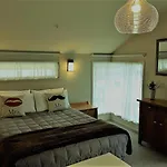 Bucklands Beach Waterfront Motel