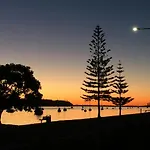 Bucklands Beach Waterfront Motel