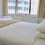 Fat Camel Backpackers - Auckland
