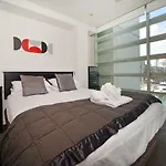 Qv 2 Bedrooms Apartment Overlooking Marina -680