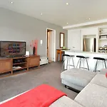 Qv 2 Bedrooms Apartment Overlooking Marina -680