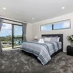 Long Bay Beachstay Accommodation