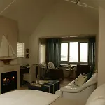 The Boatshed Seaside Boutique Hotel