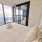 Seaview Penthouse With Free Parking