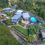 Warblers Retreat