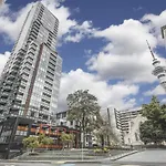 Seaview Penthouse With Free Parking