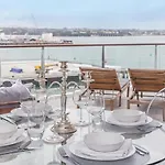Princes Wharf 2Br Sub-Penthouse
