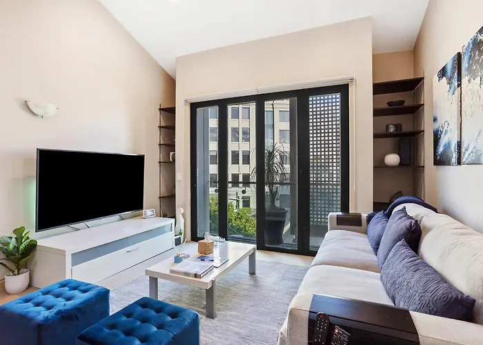 Viaduct Duplex - Free Parking Best Location