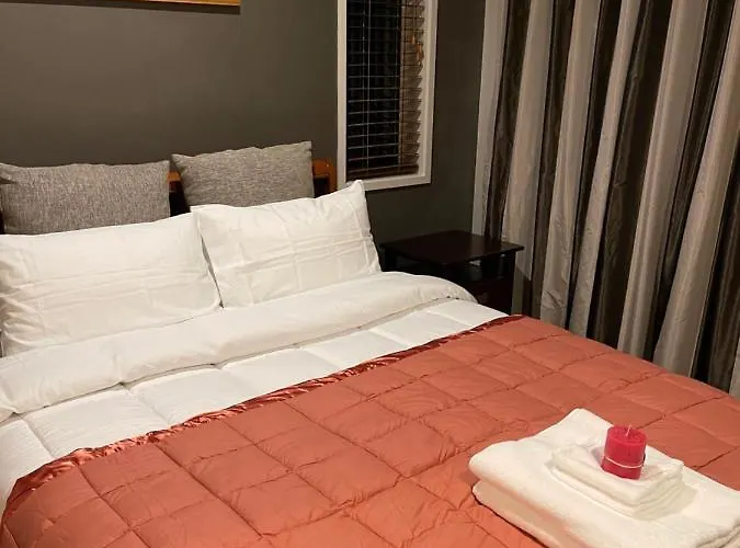 Ruth\'S House Homestay Master Room With Private Shower And Toilet