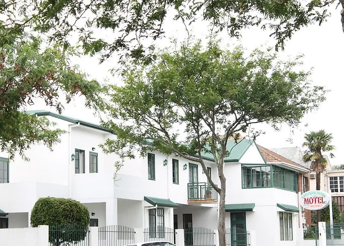Greenlane Manor Motel