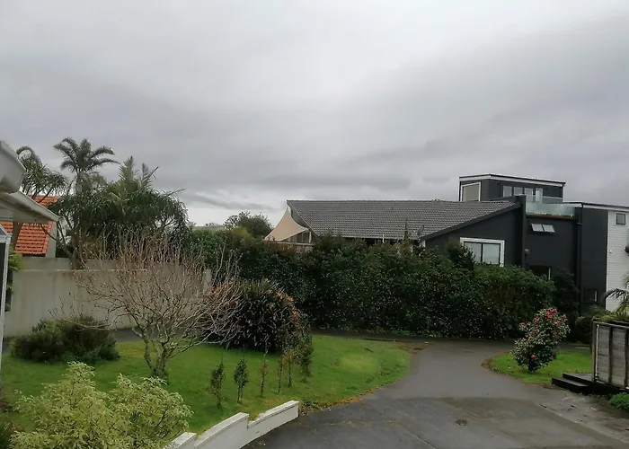 Centre Takapuna 2 Beds & Garage & Netflix
